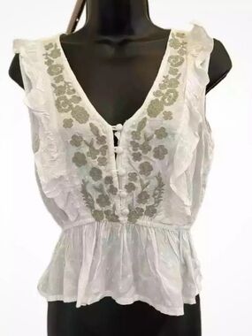 NWT Sim & Sam Women's White Ruffled Embroidered Peplum Top